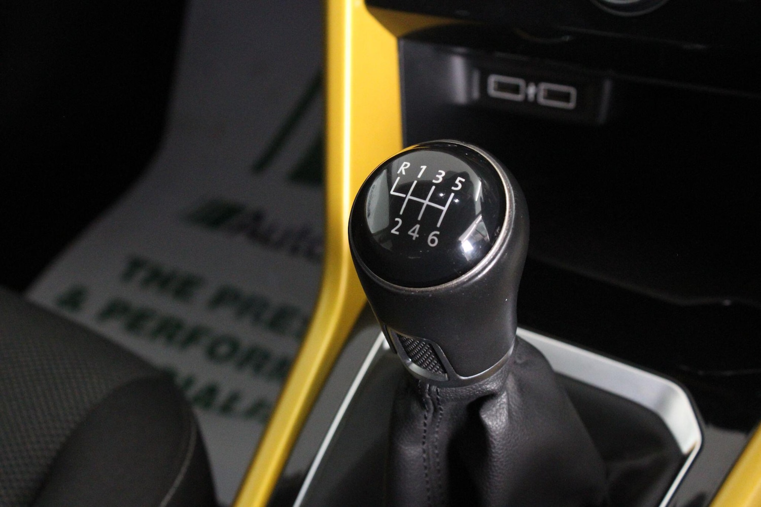 Used Volkswagen T-Roc for sale - 76995943: Photo 42