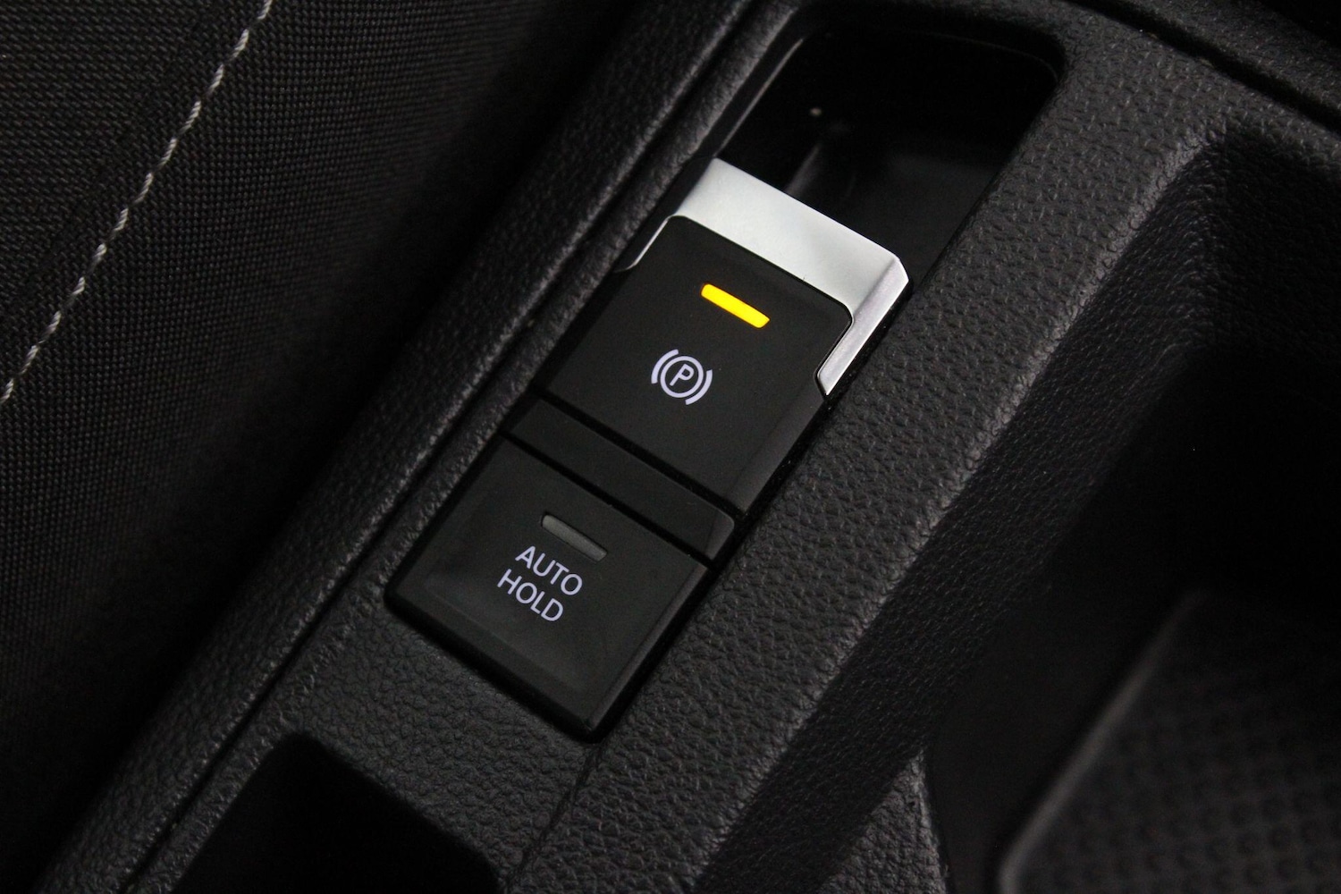 Used Volkswagen T-Roc for sale - 76995943: Photo 44