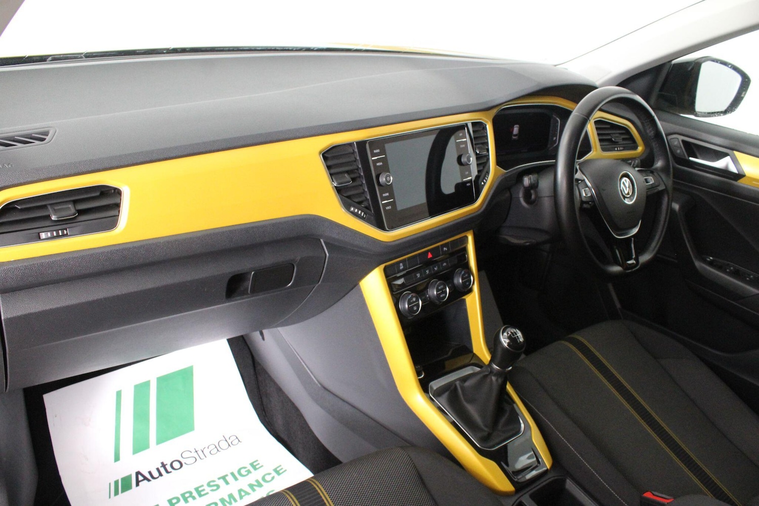 Used Volkswagen T-Roc for sale - 76995943: Photo 47