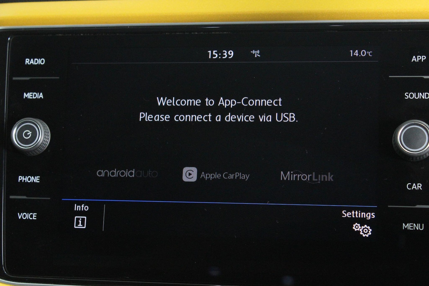 Used Volkswagen T-Roc for sale - 76995943: Photo 5