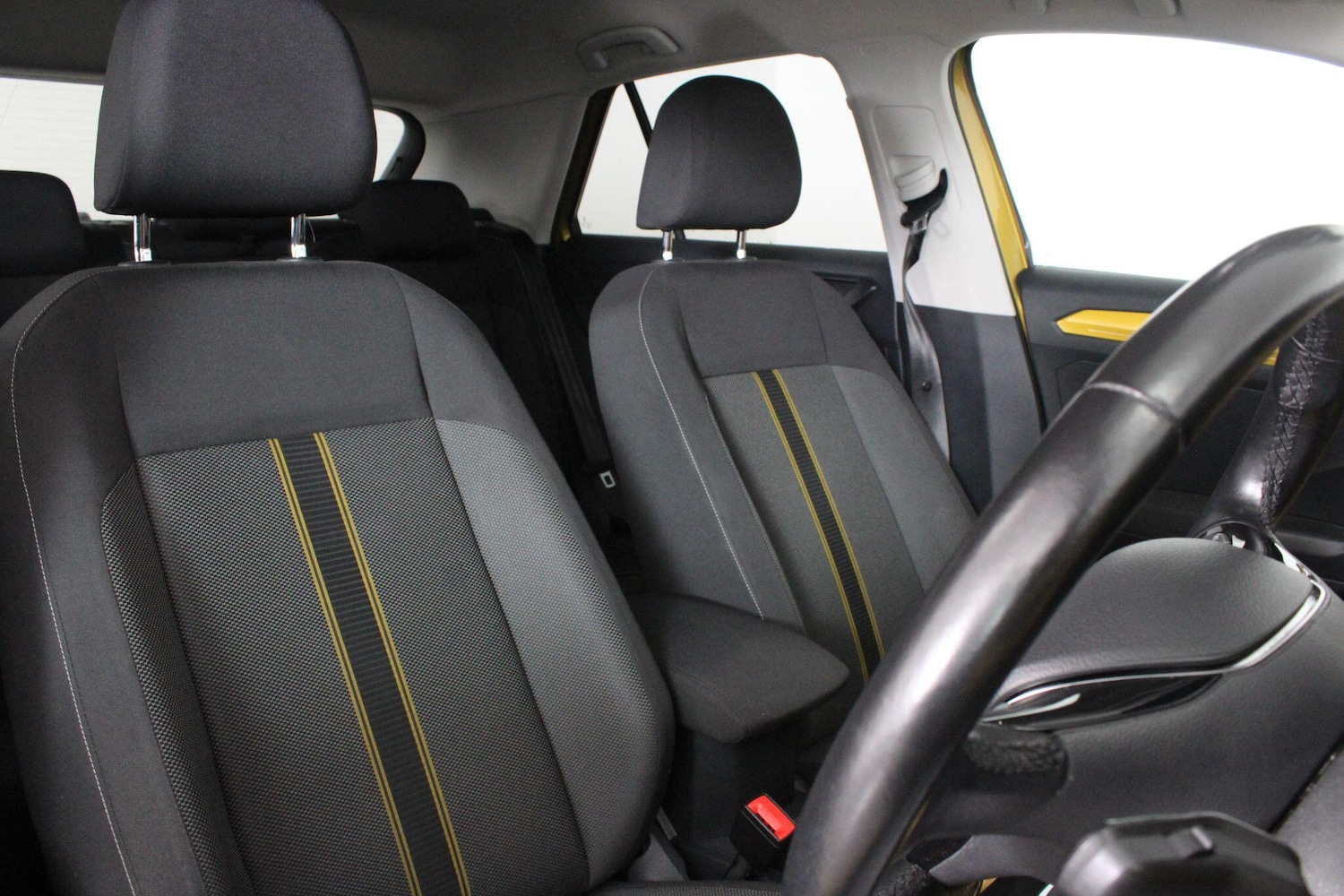 Used Volkswagen T-Roc for sale - 76995943: Photo 51