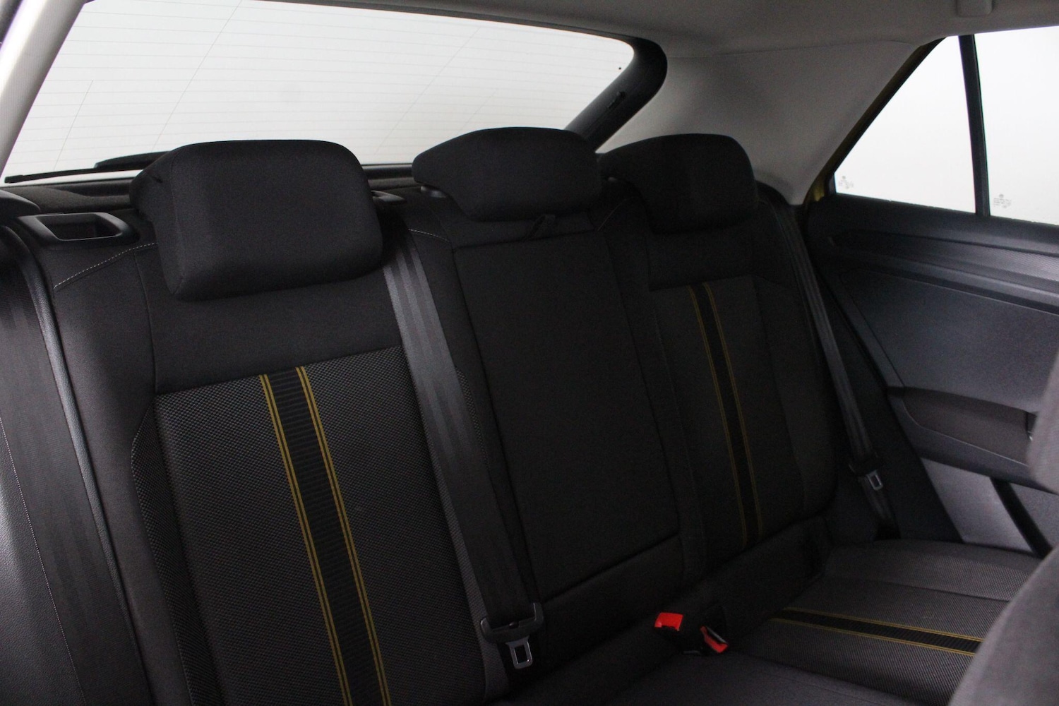 Used Volkswagen T-Roc for sale - 76995943: Photo 57