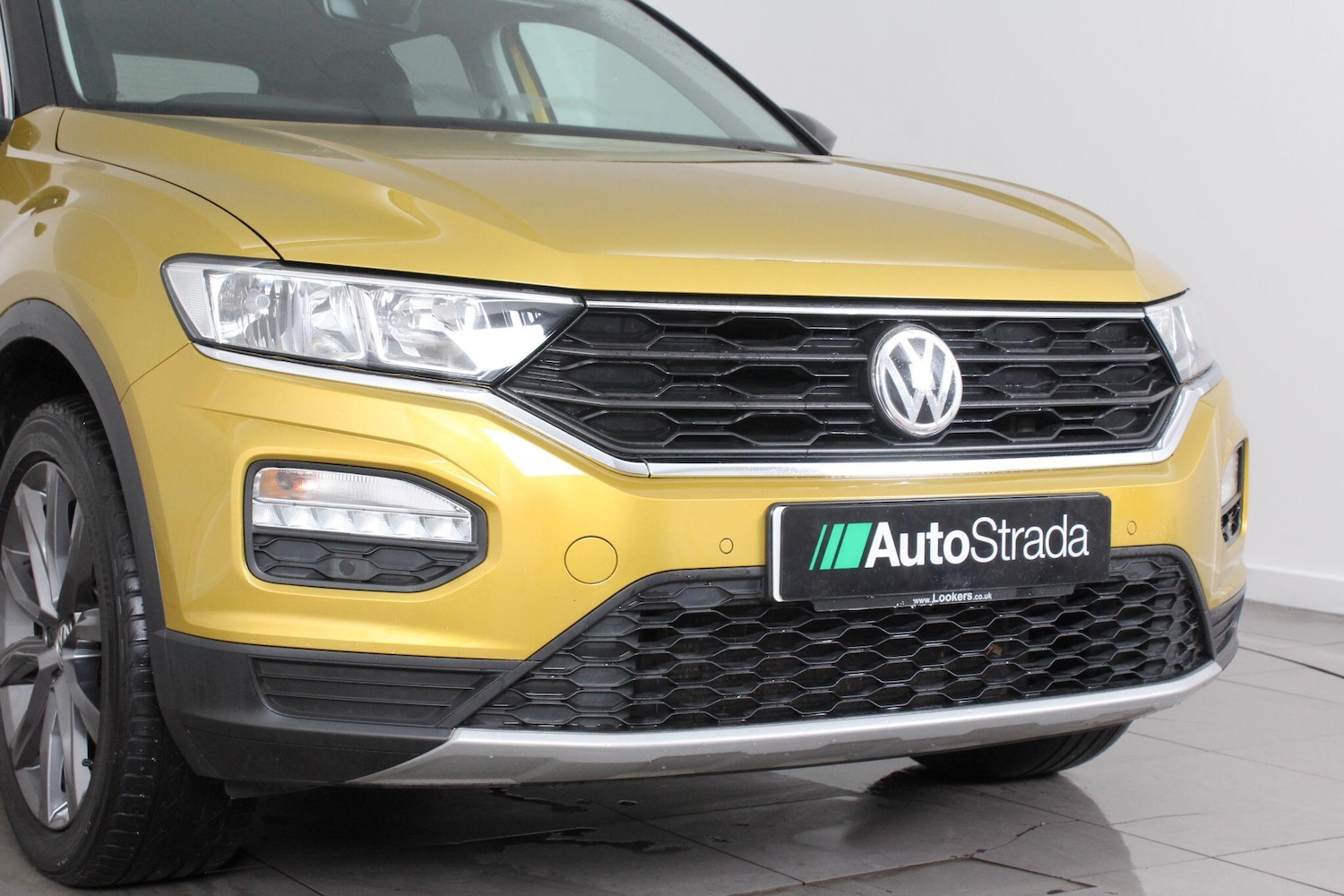 Used Volkswagen T-Roc for sale - 76995943: Photo 61