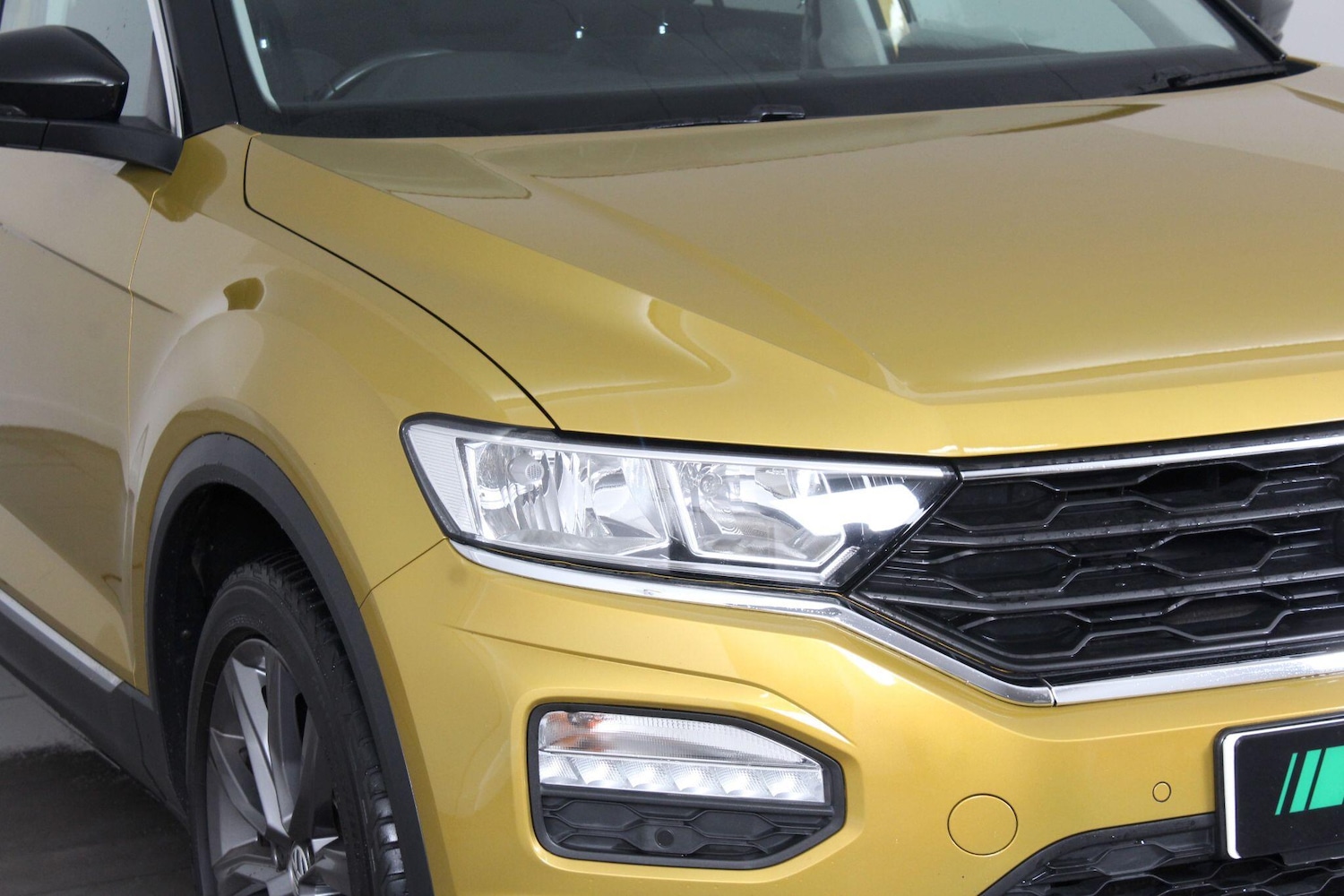 Used Volkswagen T-Roc for sale - 76995943: Photo 64
