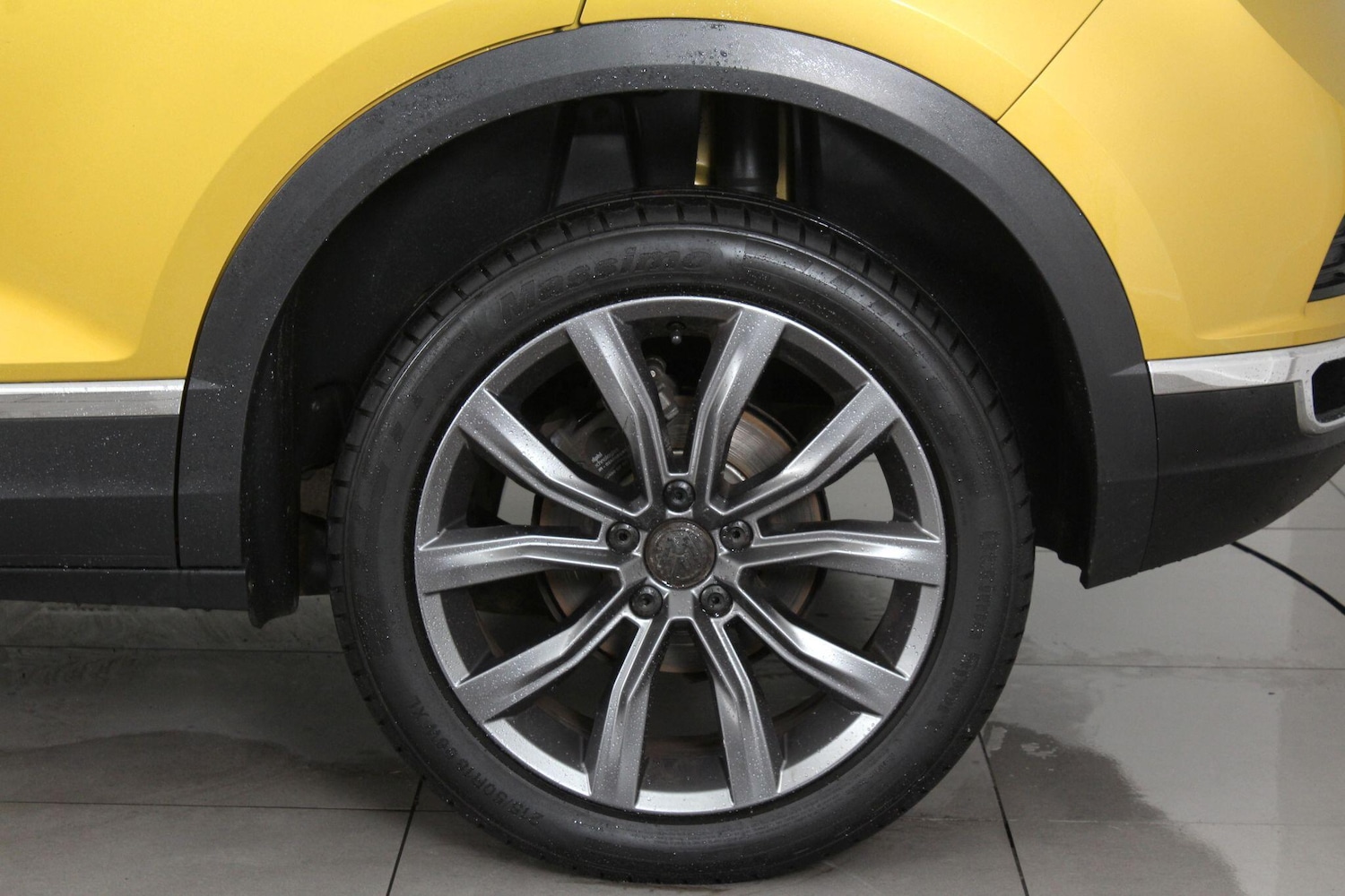 Used Volkswagen T-Roc for sale - 76995943: Photo 73