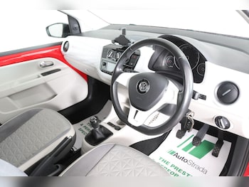 Used Volkswagen up! 2017 for sale - 77598083: Photo