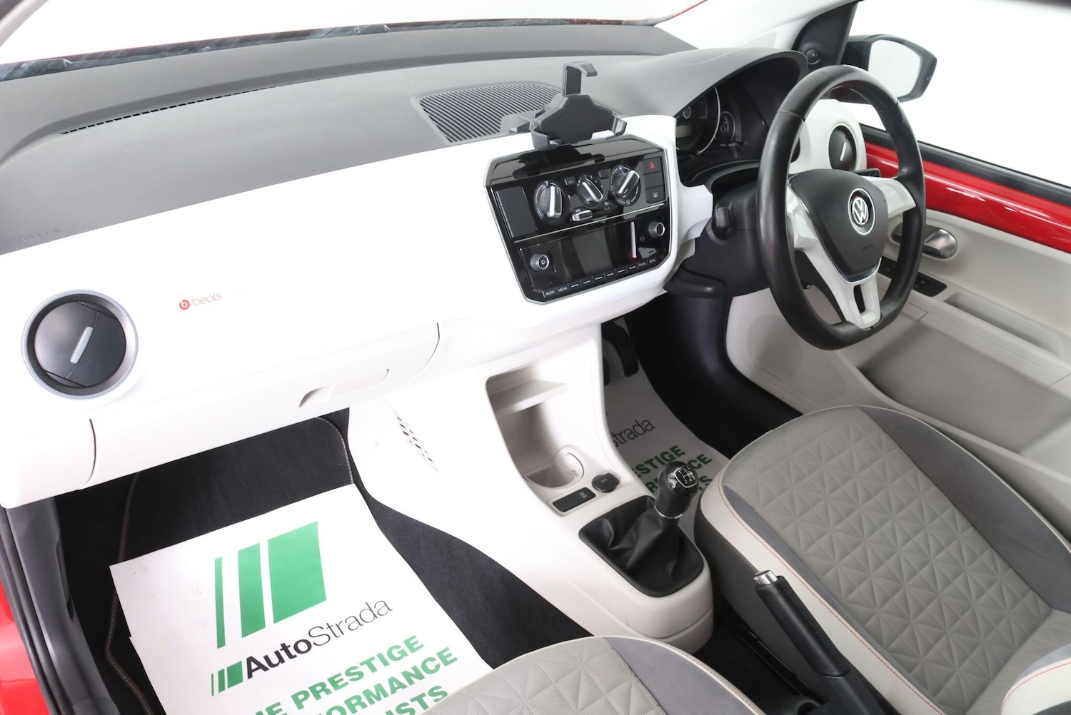 Used Volkswagen up! 2017 for sale - 77598083: Photo 37