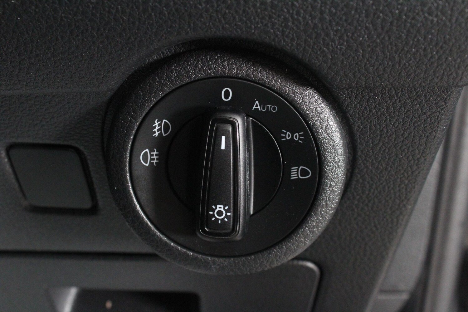 Used Volkswagen Transporter 2023 for sale - 77021081: Photo 34