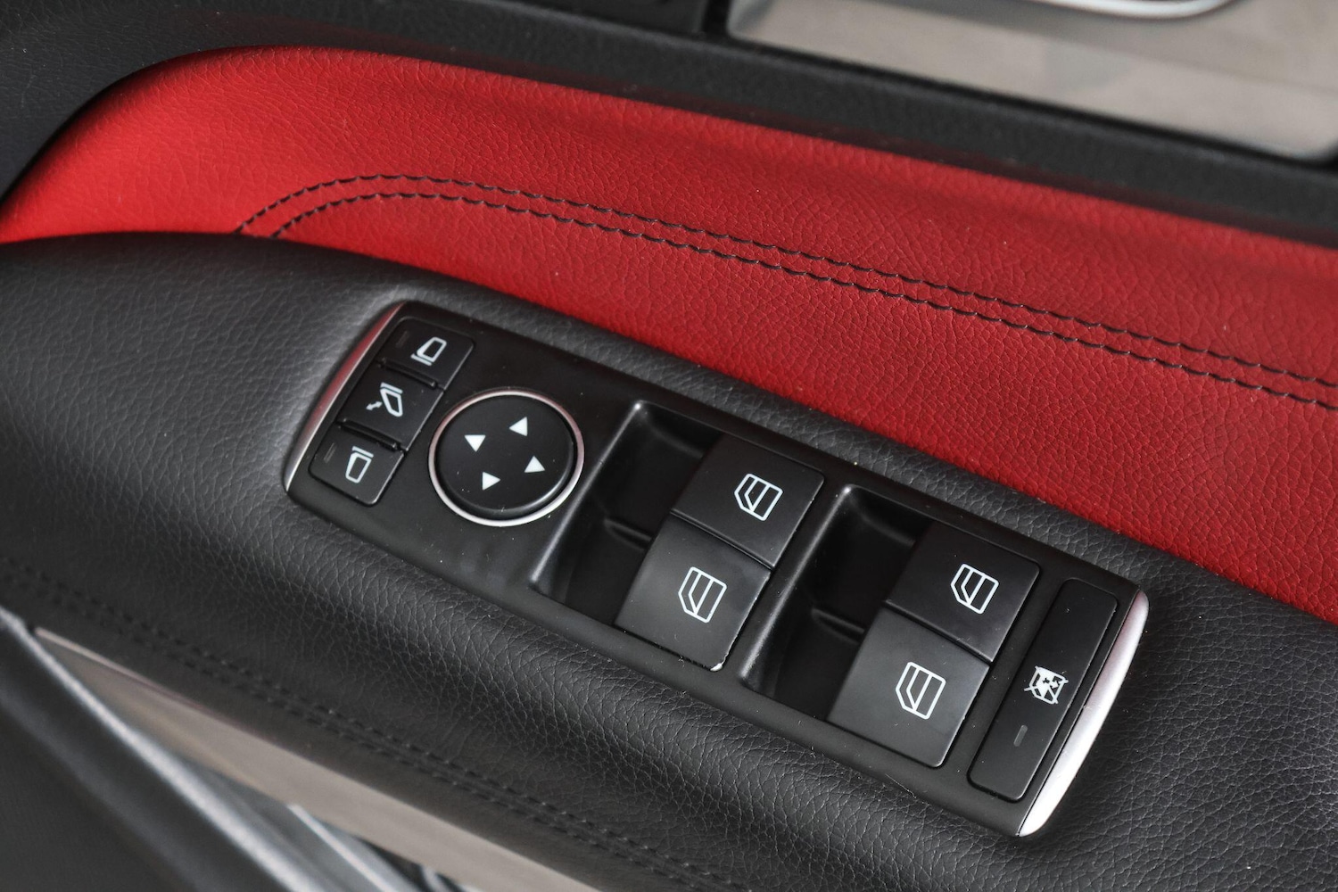 Used Mercedes-Benz E Class for sale - 77109547: Photo 49