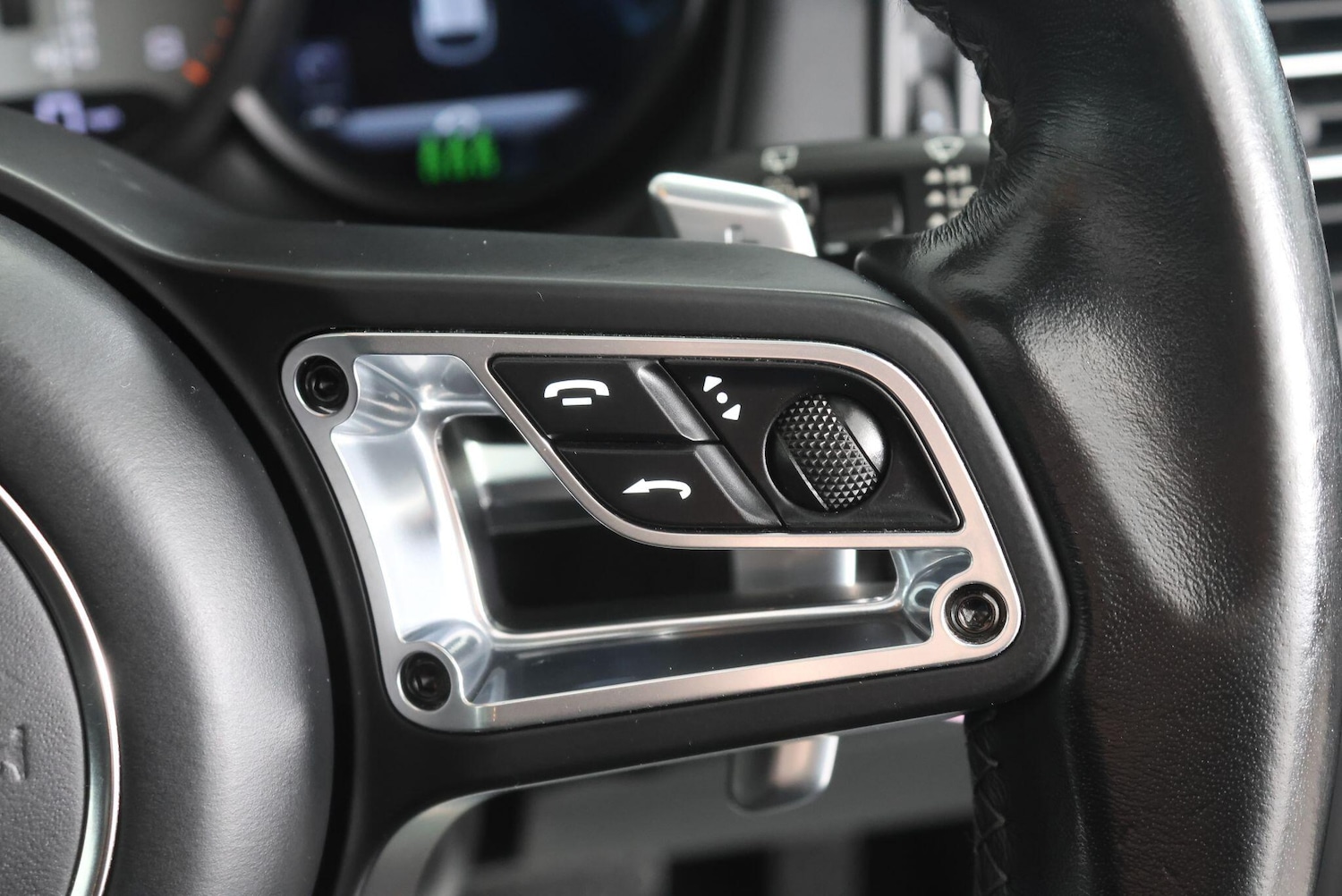 Used Porsche Macan 2021 for sale - 77646622: Photo 29