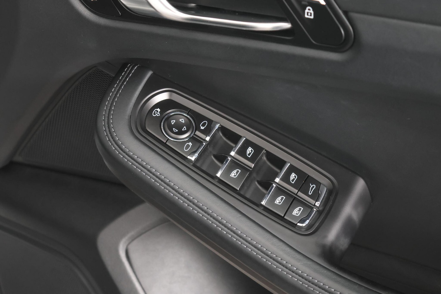 Used Porsche Macan 2021 for sale - 77646622: Photo 41