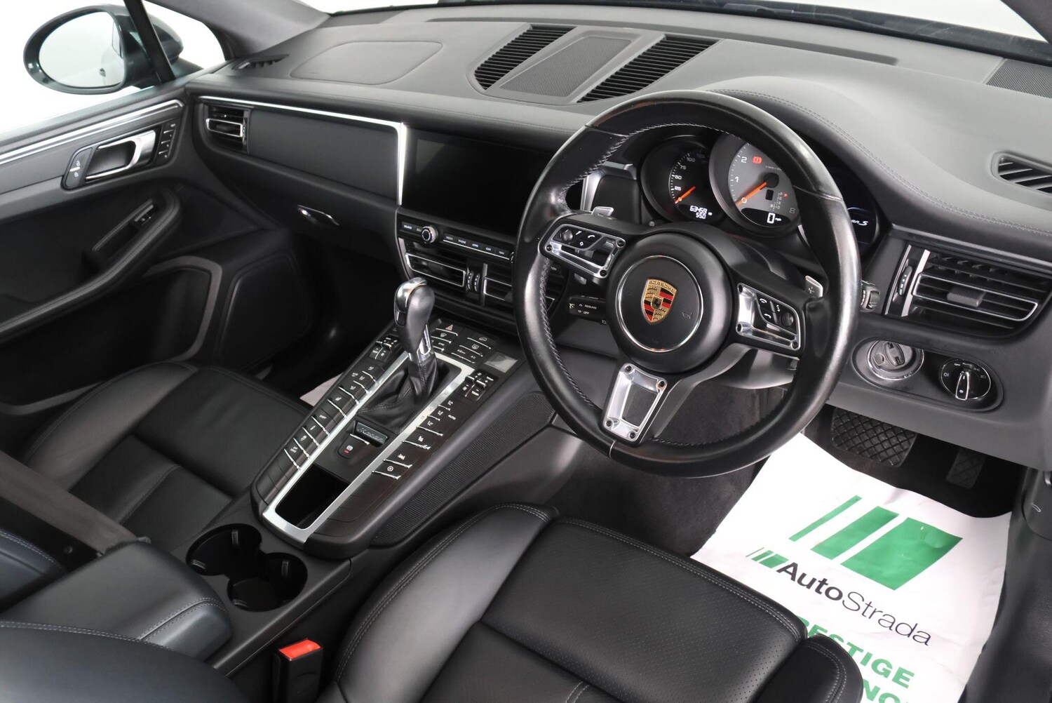 Used Porsche Macan 2021 for sale - 77646622: Photo 51