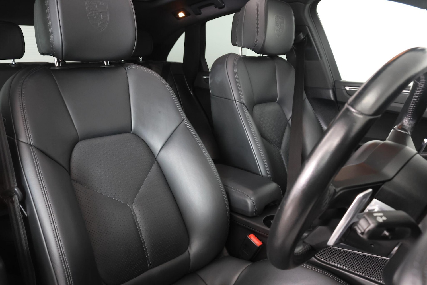 Used Porsche Macan 2021 for sale - 77646622: Photo 54