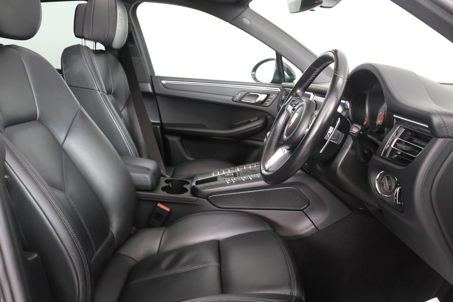 Used Porsche Macan 2021 for sale - 77646622: Photo 55