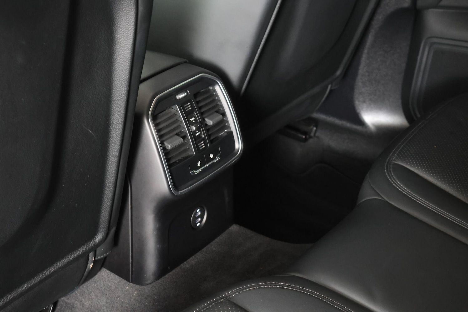 Used Porsche Macan 2021 for sale - 77646622: Photo 56