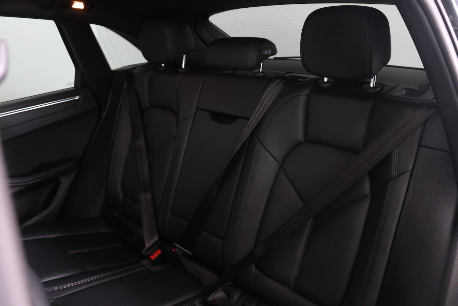 Used Porsche Macan 2021 for sale - 77646622: Photo 59