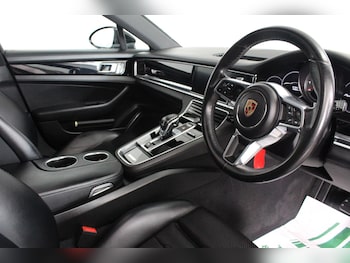 Used Porsche Panamera 2020 for sale - 76990497: Photo