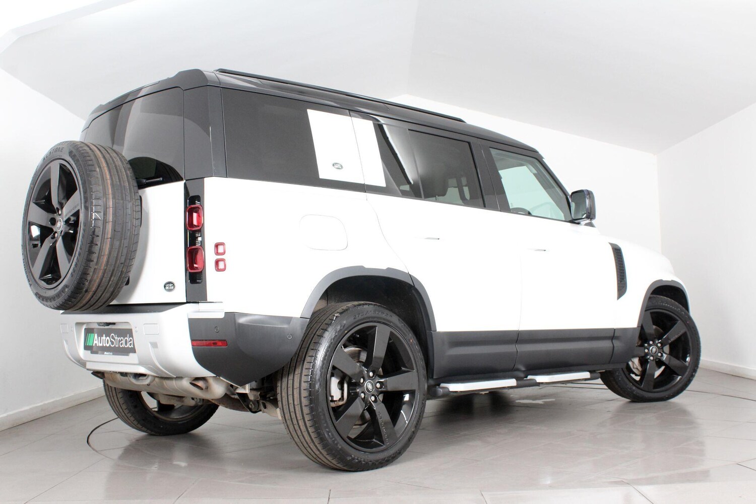 Used Land Rover Defender 2020 for sale - 76988507: Photo 10