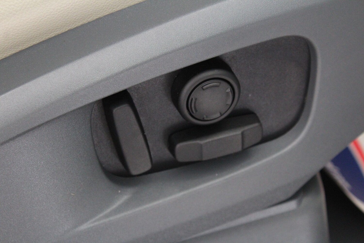 Used Land Rover Defender 2020 for sale - 76988507: Photo 51