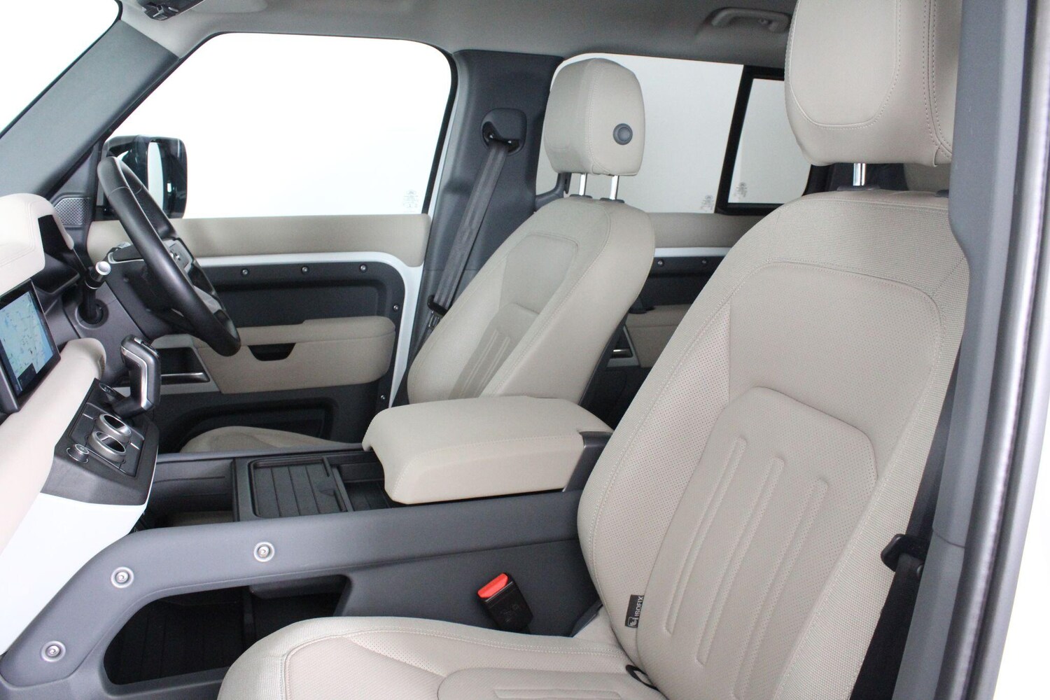 Used Land Rover Defender 2020 for sale - 76988507: Photo 61