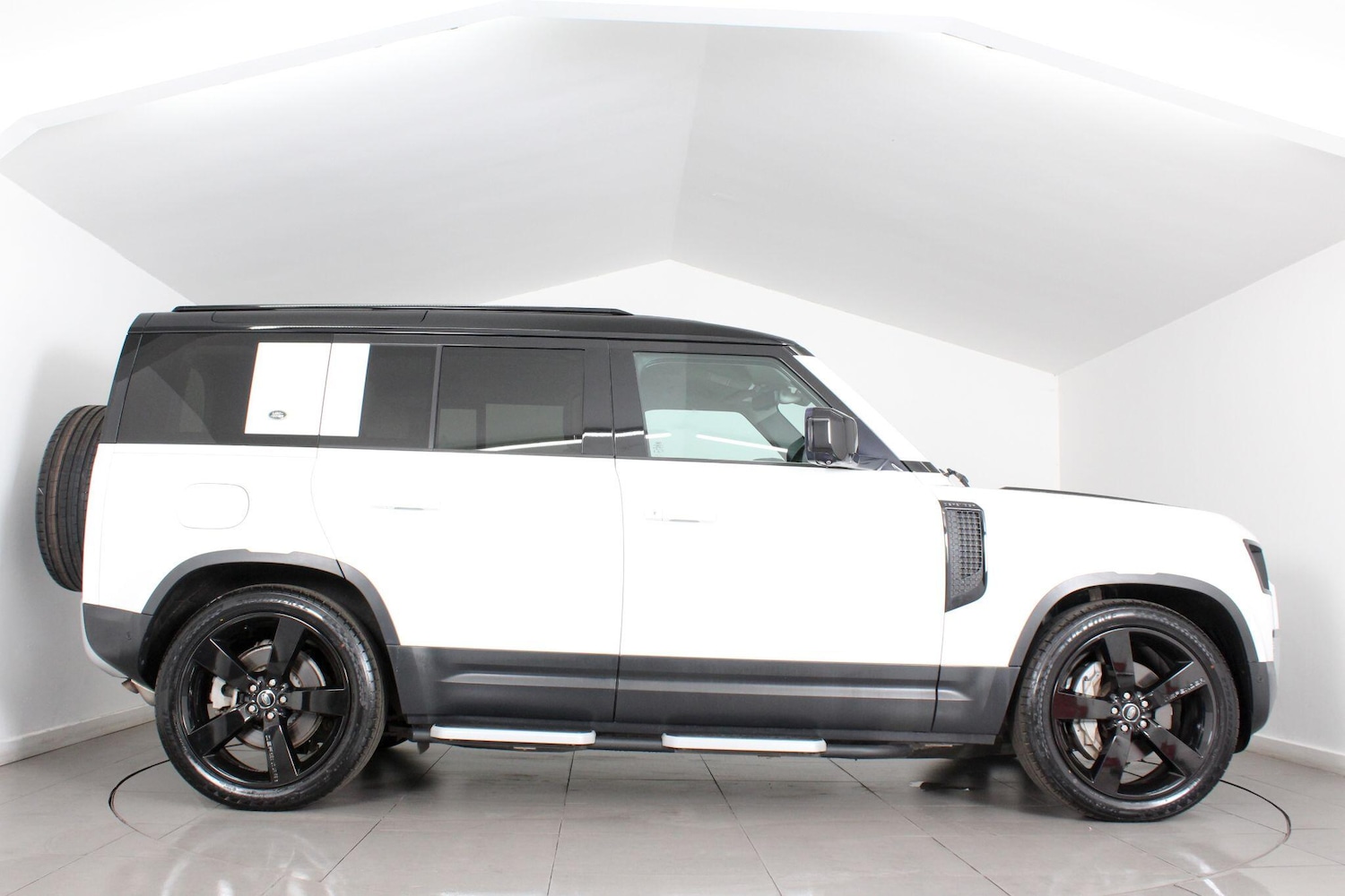 Used Land Rover Defender 2020 for sale - 76988507: Photo 7