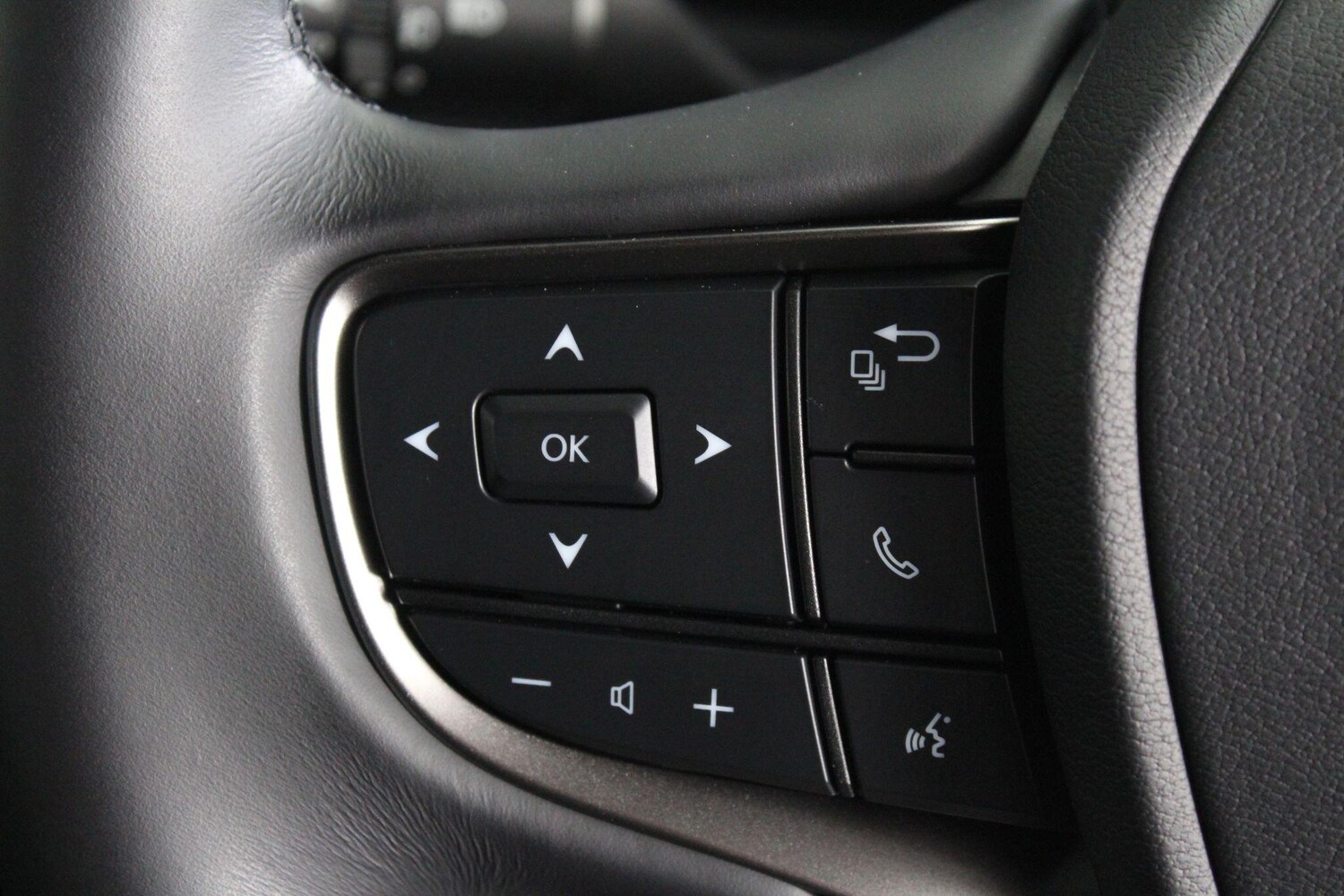 Used Lexus UX for sale - 76994772: Photo 27