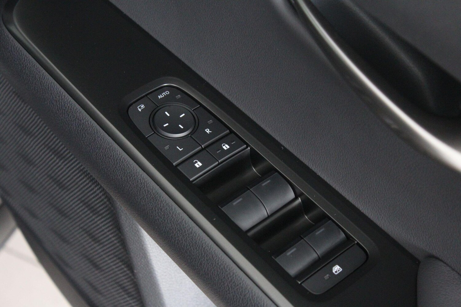 Used Lexus UX for sale - 76994772: Photo 37