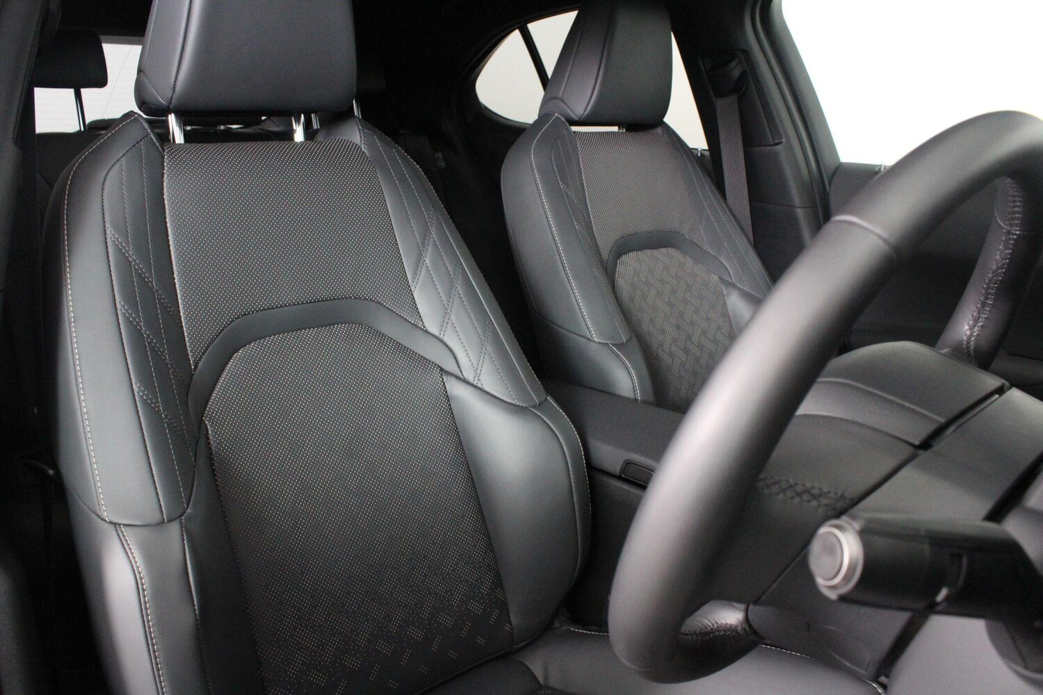 Used Lexus UX for sale - 76994772: Photo 41