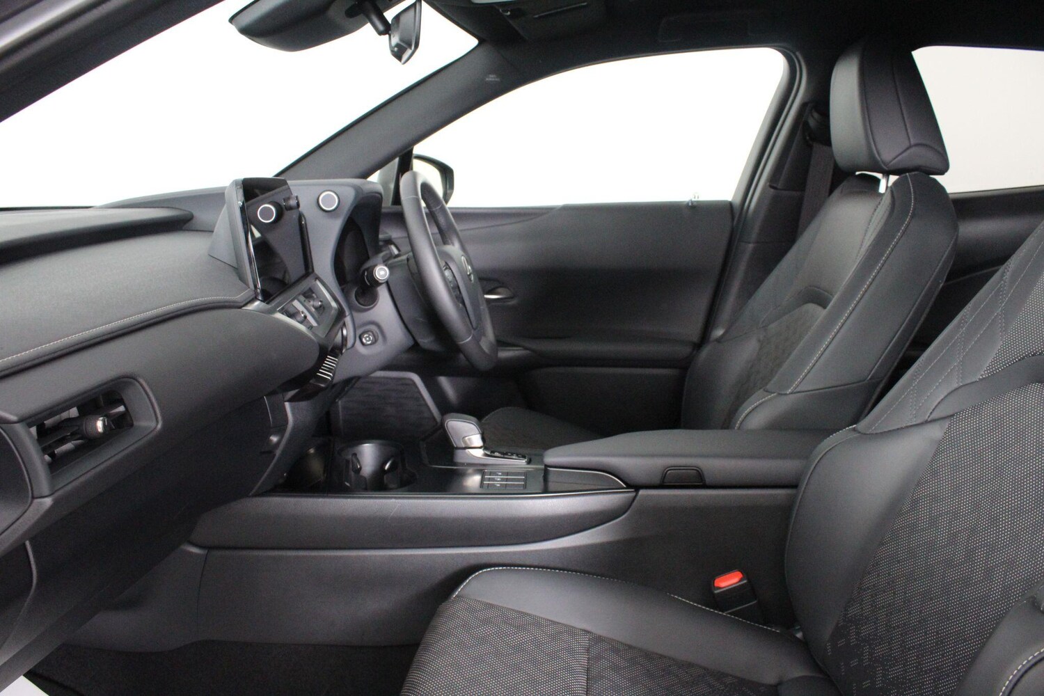 Used Lexus UX for sale - 76994772: Photo 61