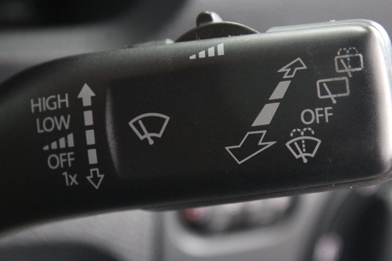 Used Volkswagen Scirocco 2010 for sale - 76989599: Photo 30