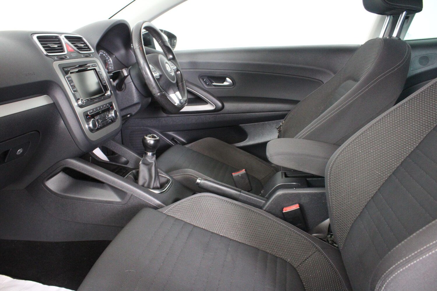 Used Volkswagen Scirocco 2010 for sale - 76989599: Photo 50