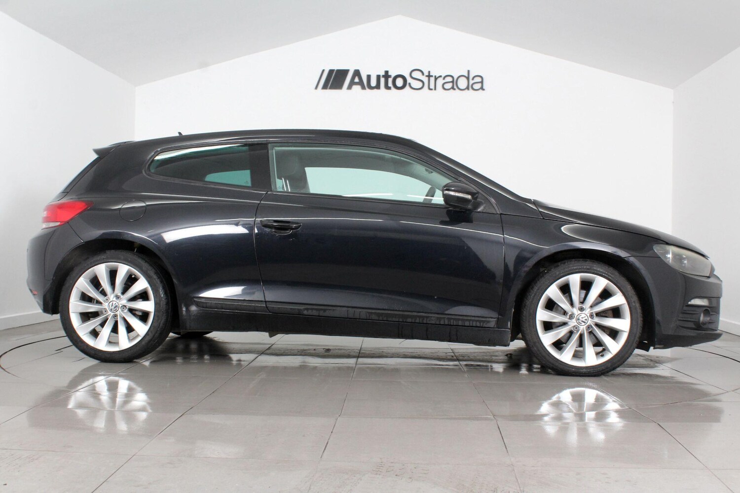 Used Volkswagen Scirocco 2010 for sale - 76989599: Photo 7