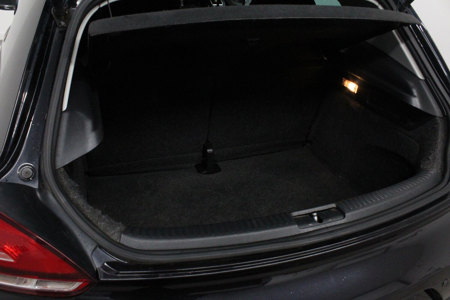 Used Volkswagen Scirocco 2010 for sale - 76989599: Photo 73