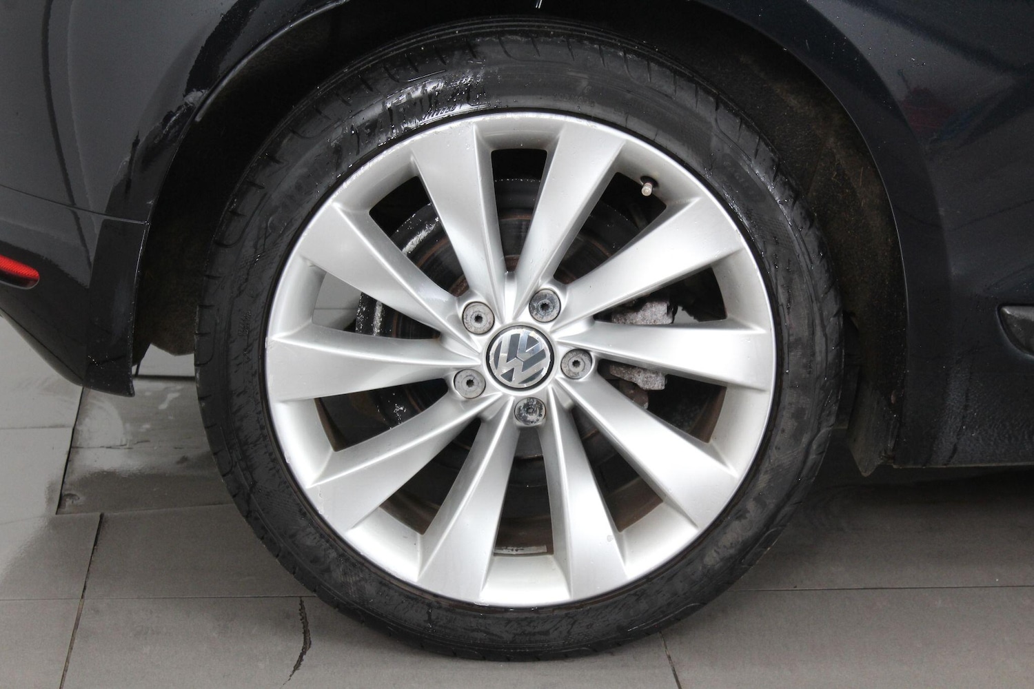 Used Volkswagen Scirocco 2010 for sale - 76989599: Photo 75