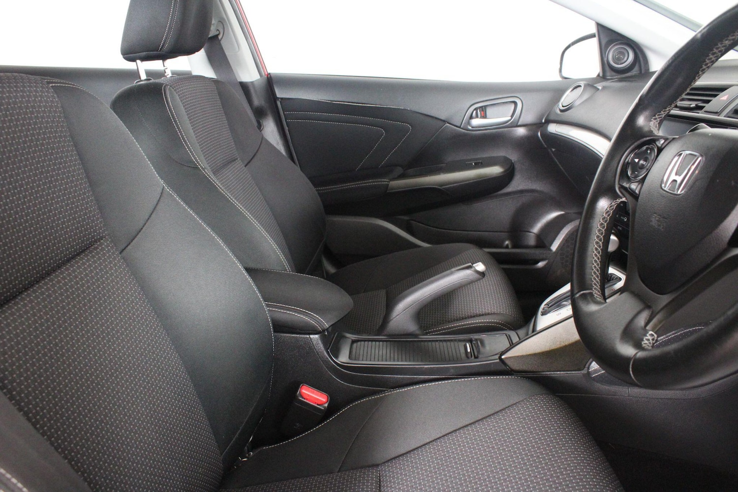 Used Honda Civic 2016 for sale - 76990135: Photo 58