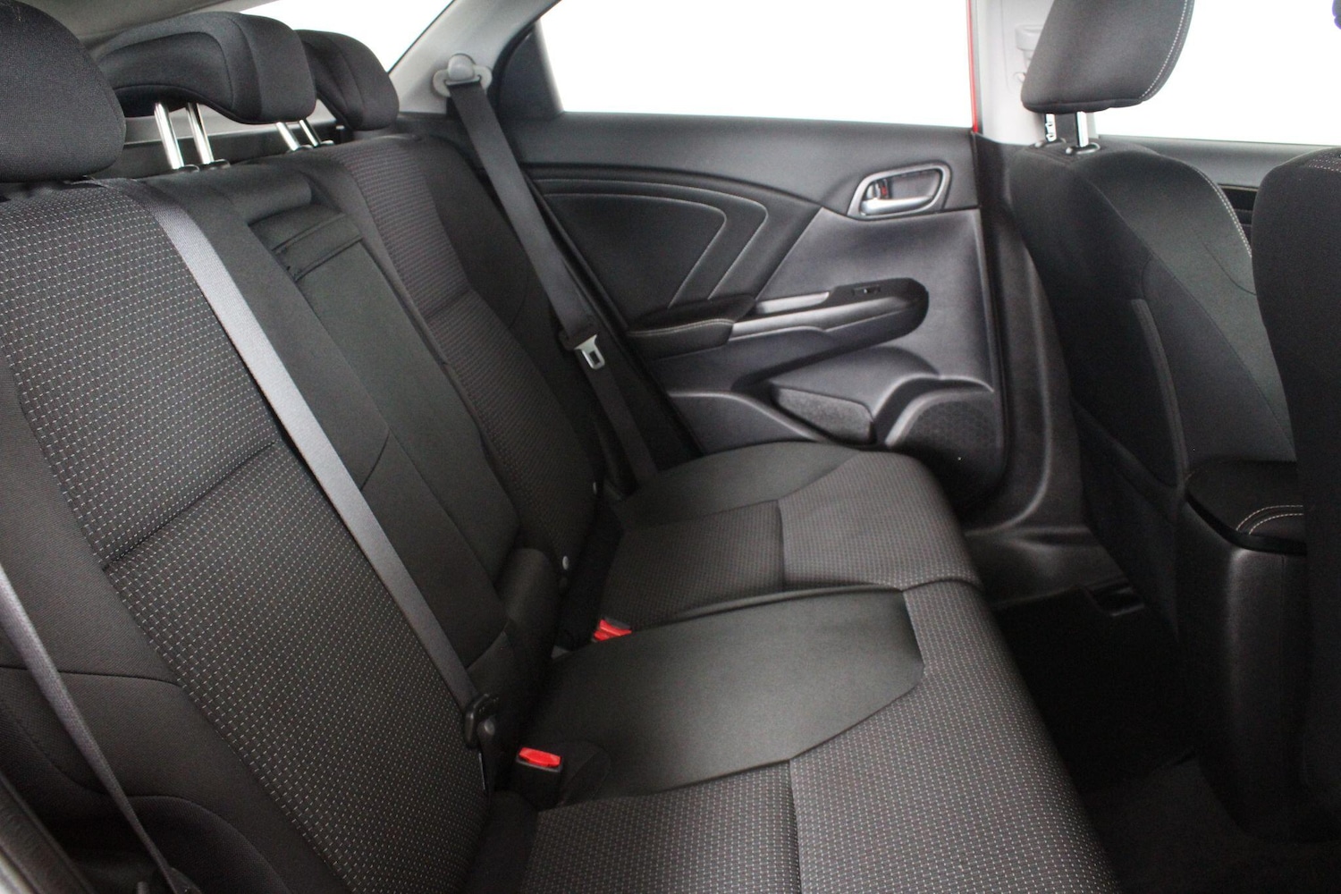 Used Honda Civic 2016 for sale - 76990135: Photo 64