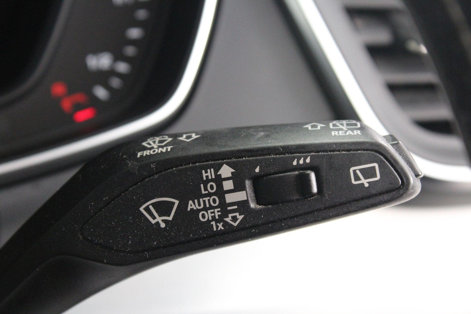 Used Audi Q5 2018 for sale - 76989822: Photo 32