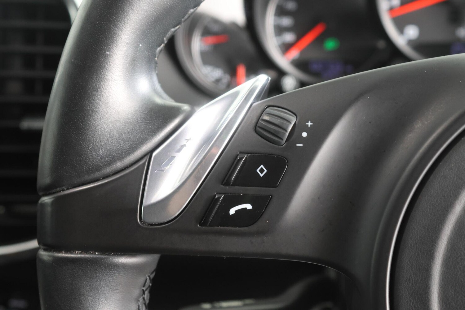 Used Porsche Cayenne 2013 for sale - 77597826: Photo 21