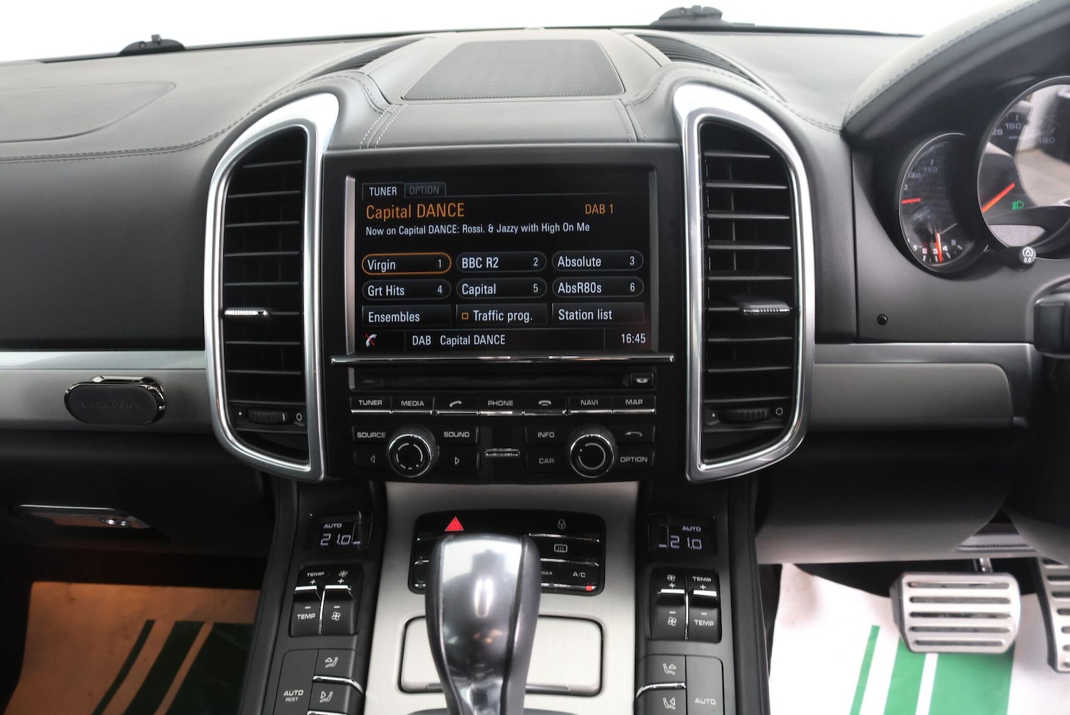 Used Porsche Cayenne 2013 for sale - 77597826: Photo 26