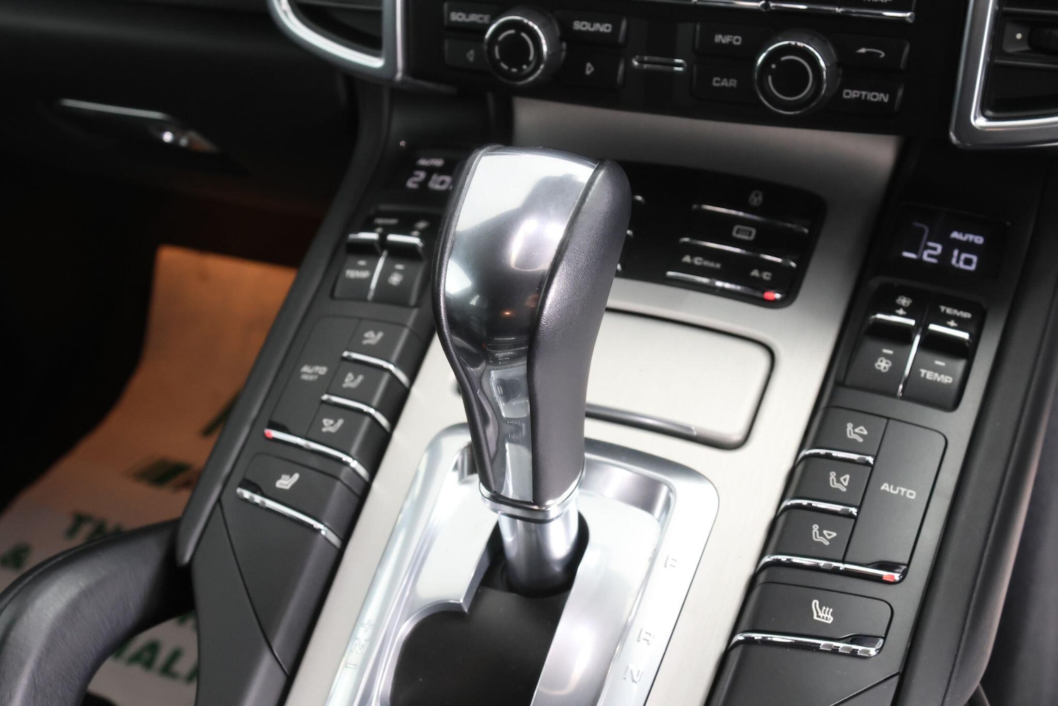 Used Porsche Cayenne 2013 for sale - 77597826: Photo 37