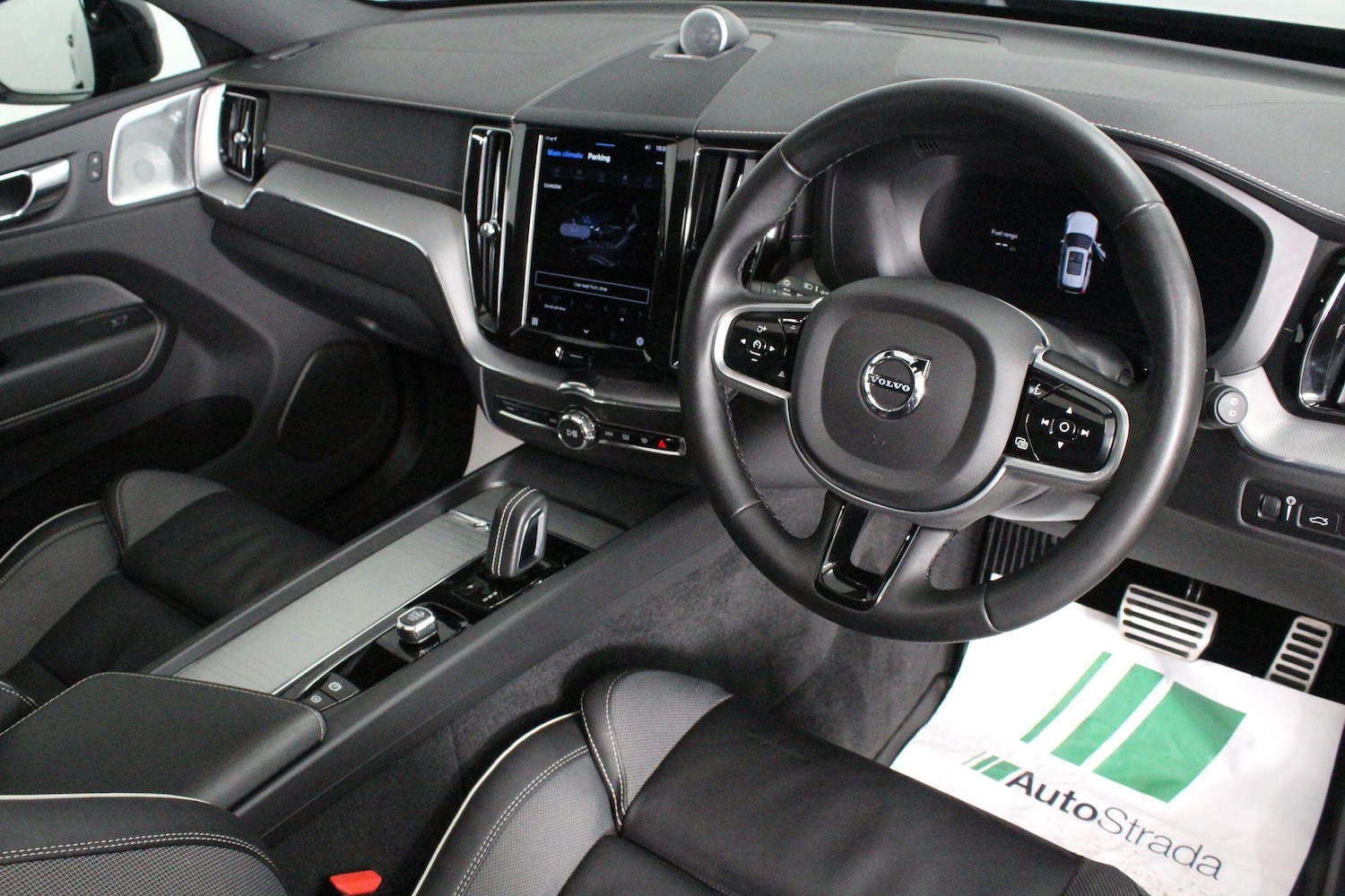 Used Volvo XC60 2021 for sale - 77574584: Photo 3