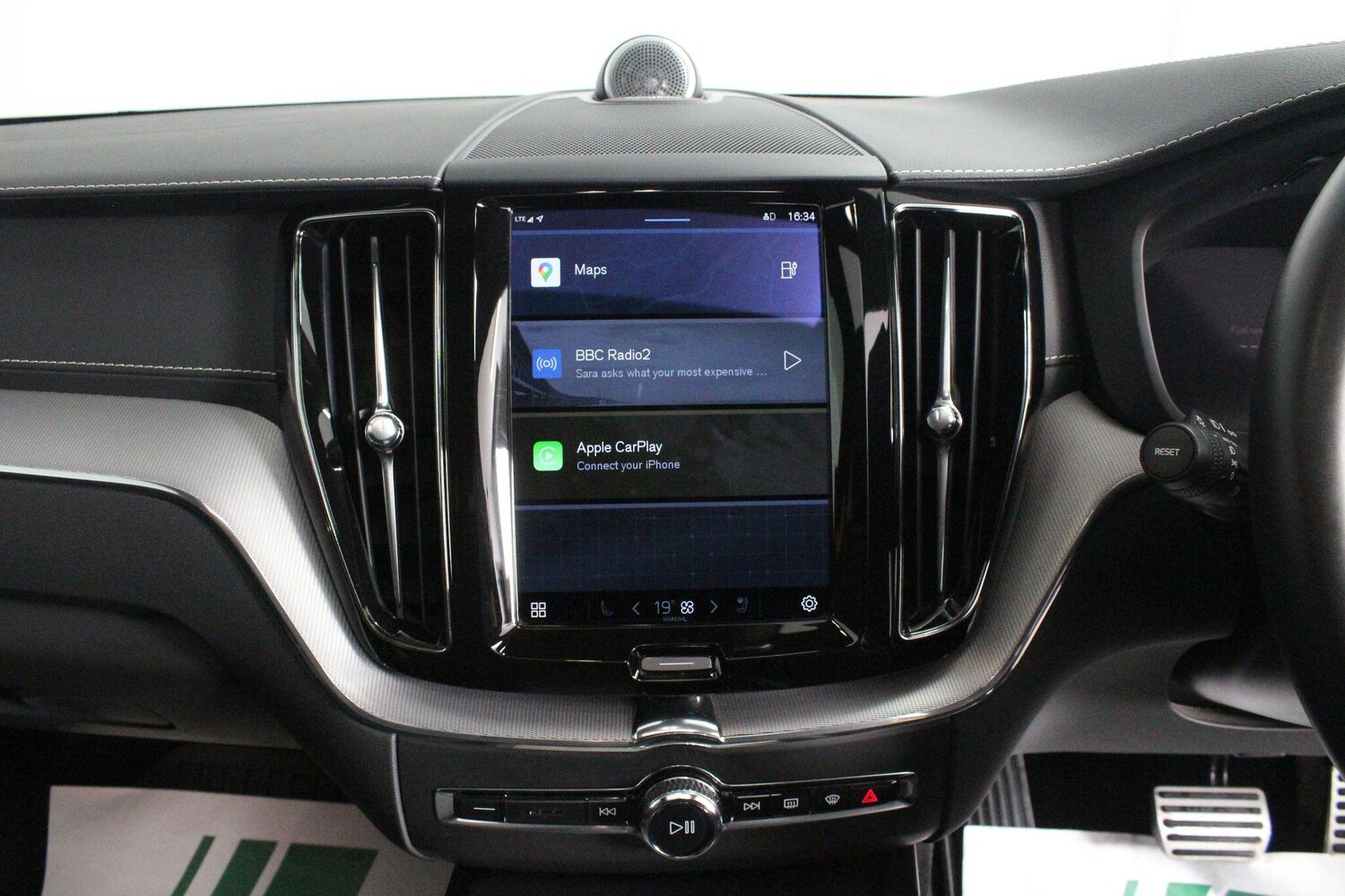 Used Volvo XC60 2021 for sale - 77574584: Photo 32