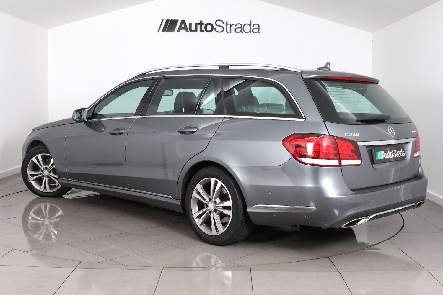 Used Mercedes-Benz E Class 2016 for sale - 77015891: Photo 11