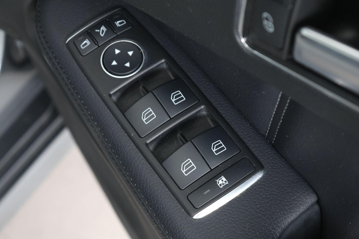 Used Mercedes-Benz E Class 2016 for sale - 77015891: Photo 24