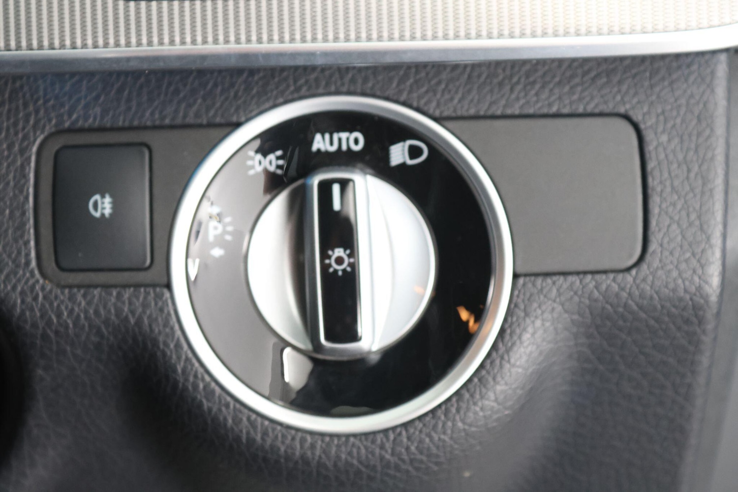 Used Mercedes-Benz E Class 2016 for sale - 77015891: Photo 26