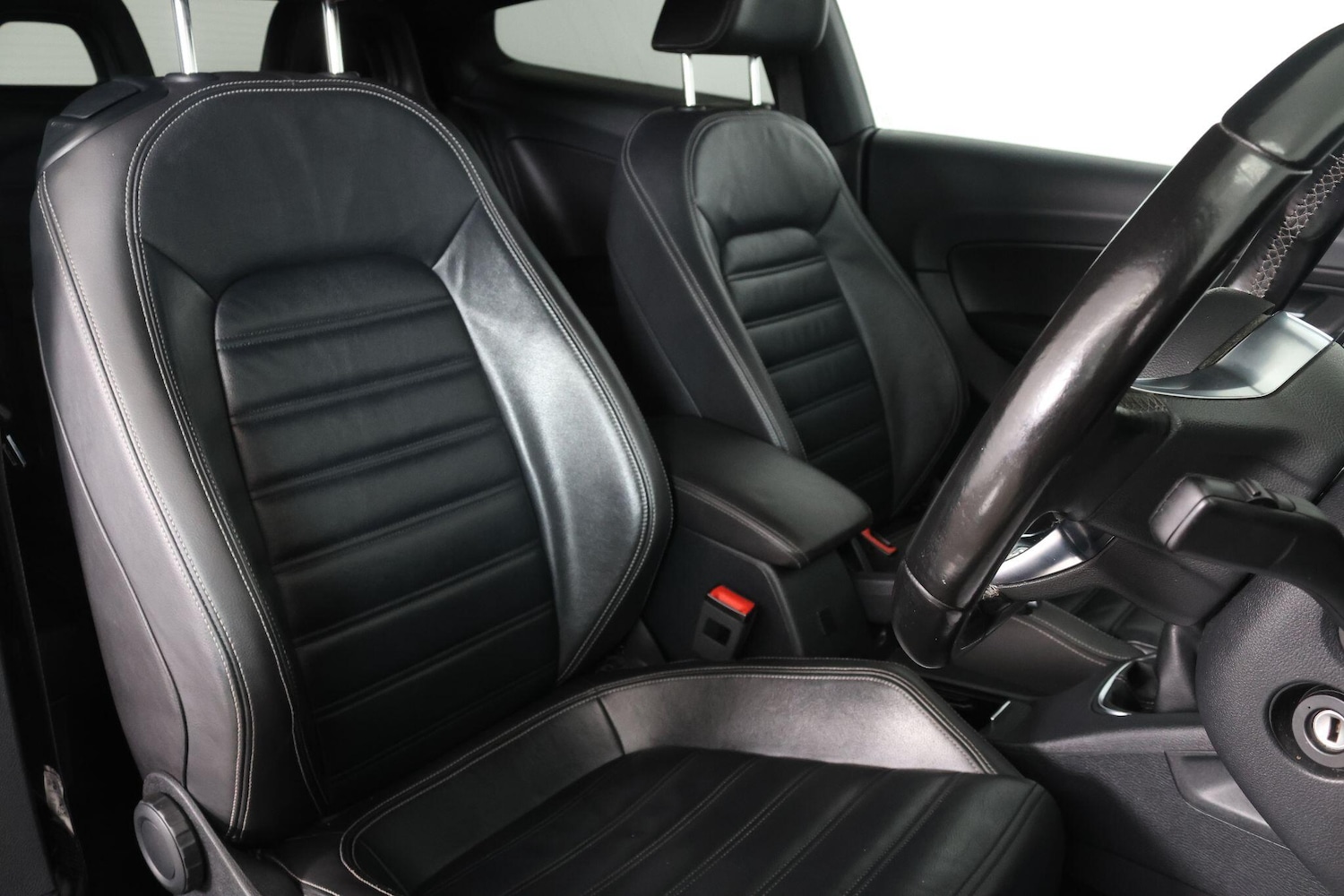 Used Volkswagen Scirocco 2016 for sale - 77021336: Photo 31