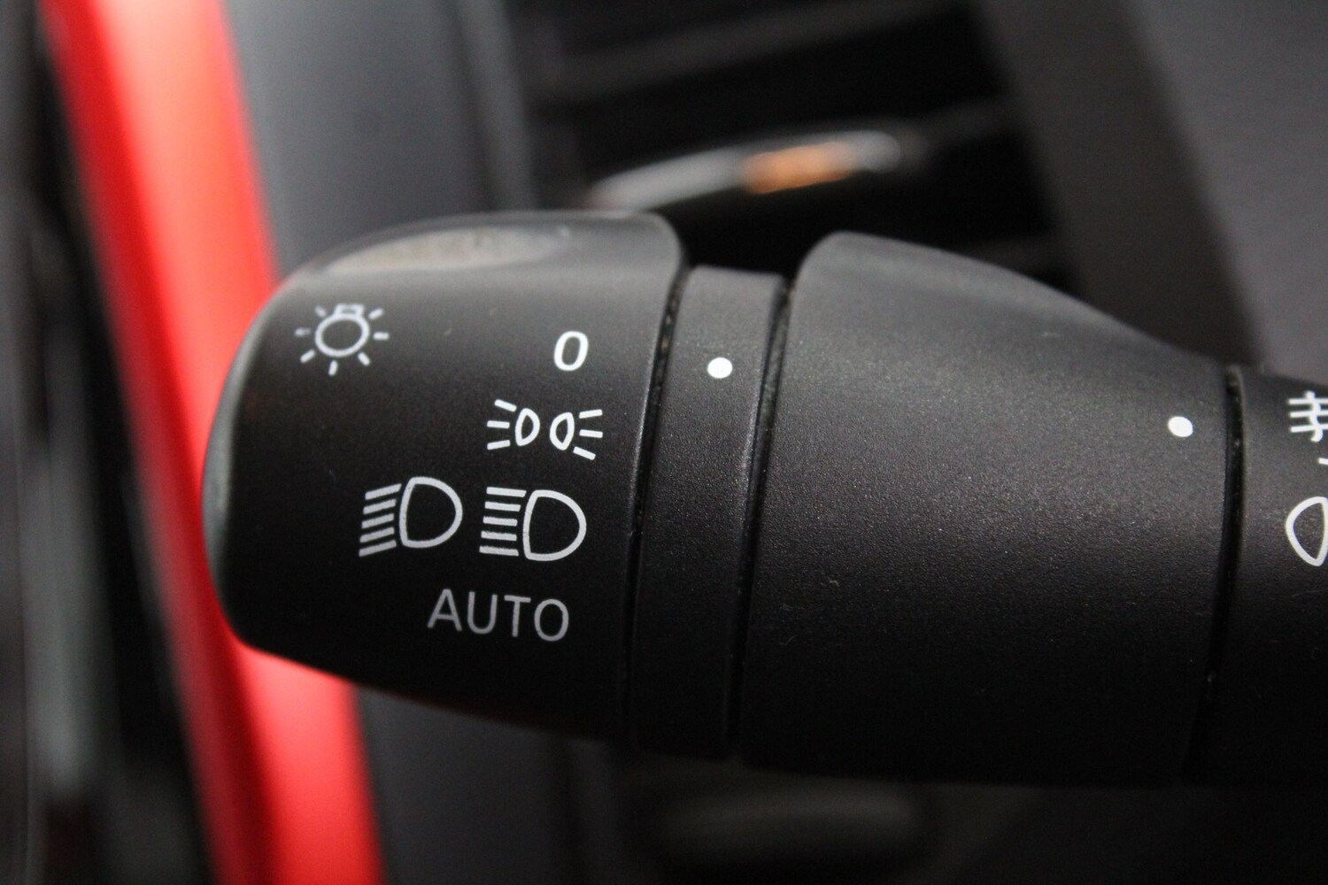 Used Renault Captur 2015 for sale - 76990705: Photo 25