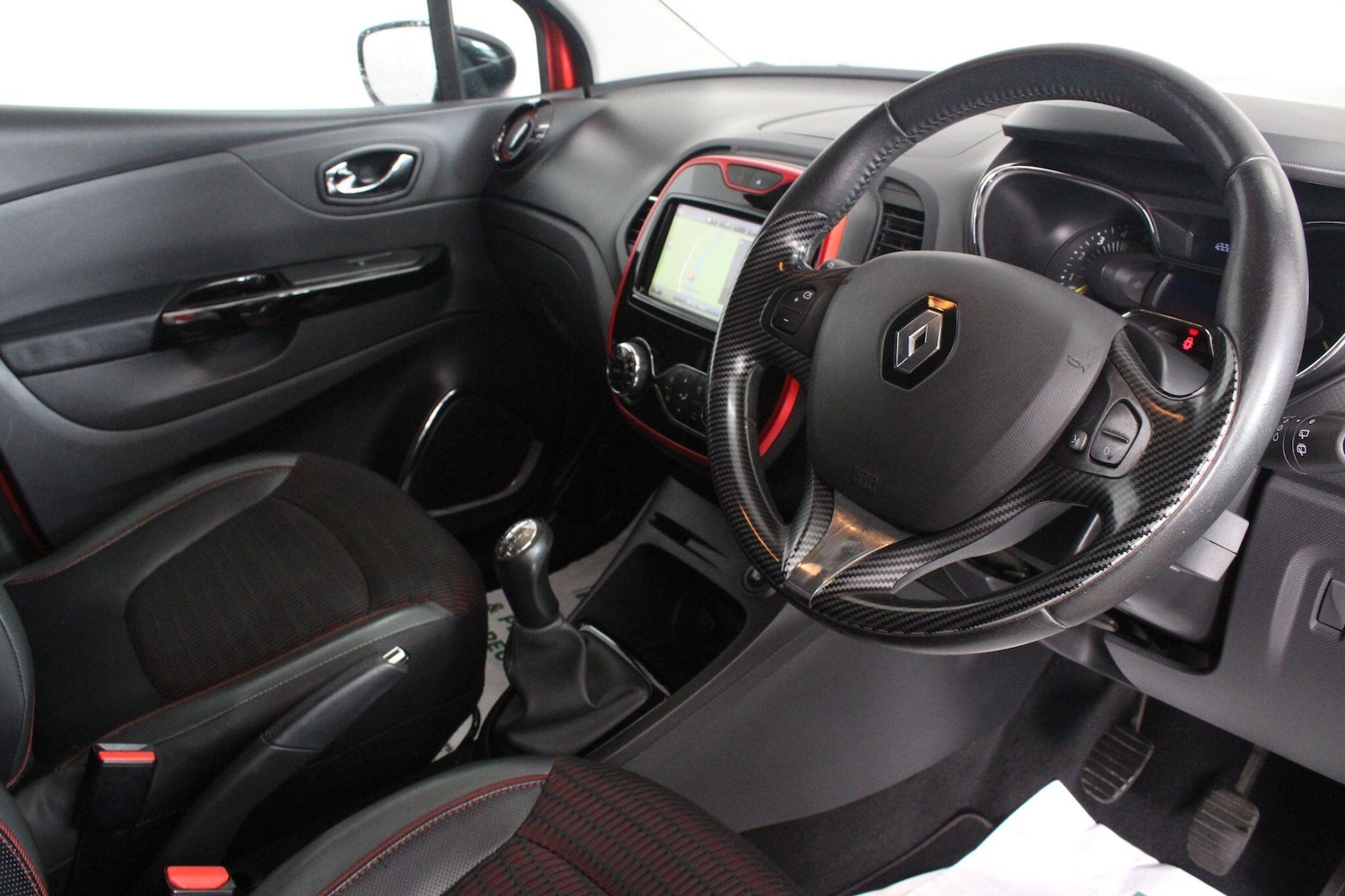 Used Renault Captur 2015 for sale - 76990705: Photo 3