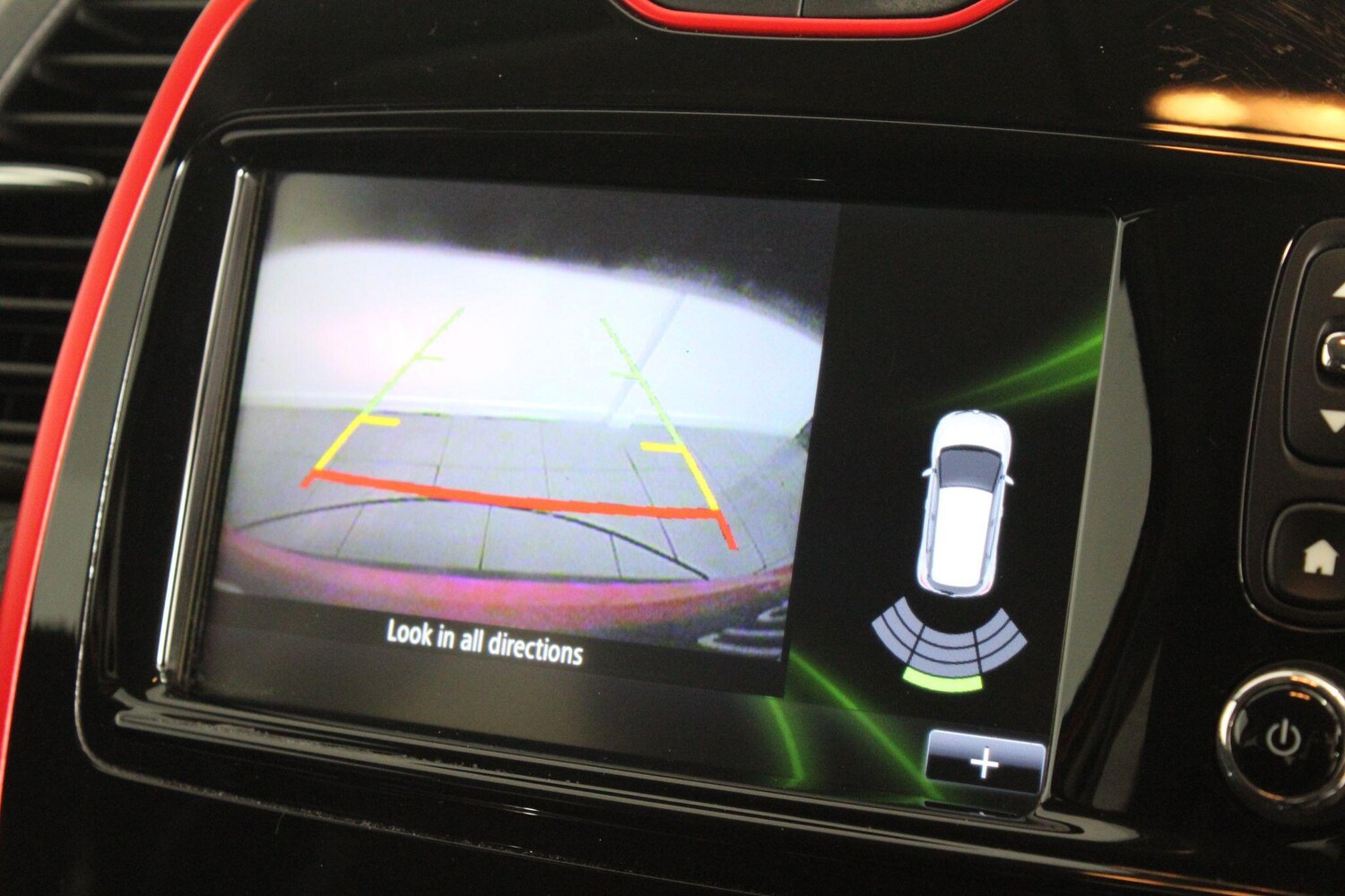 Used Renault Captur 2015 for sale - 76990705: Photo 32