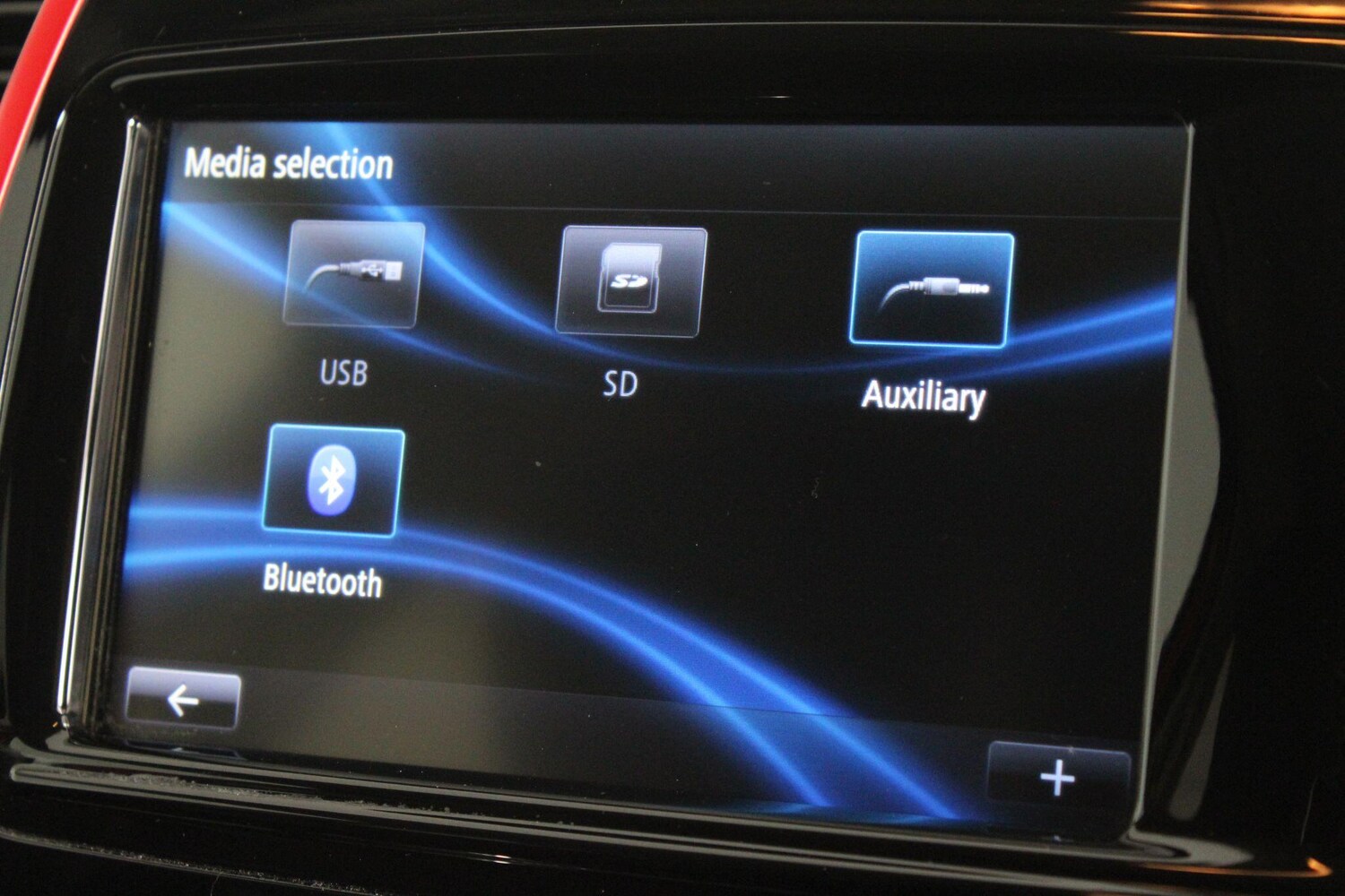 Used Renault Captur 2015 for sale - 76990705: Photo 38